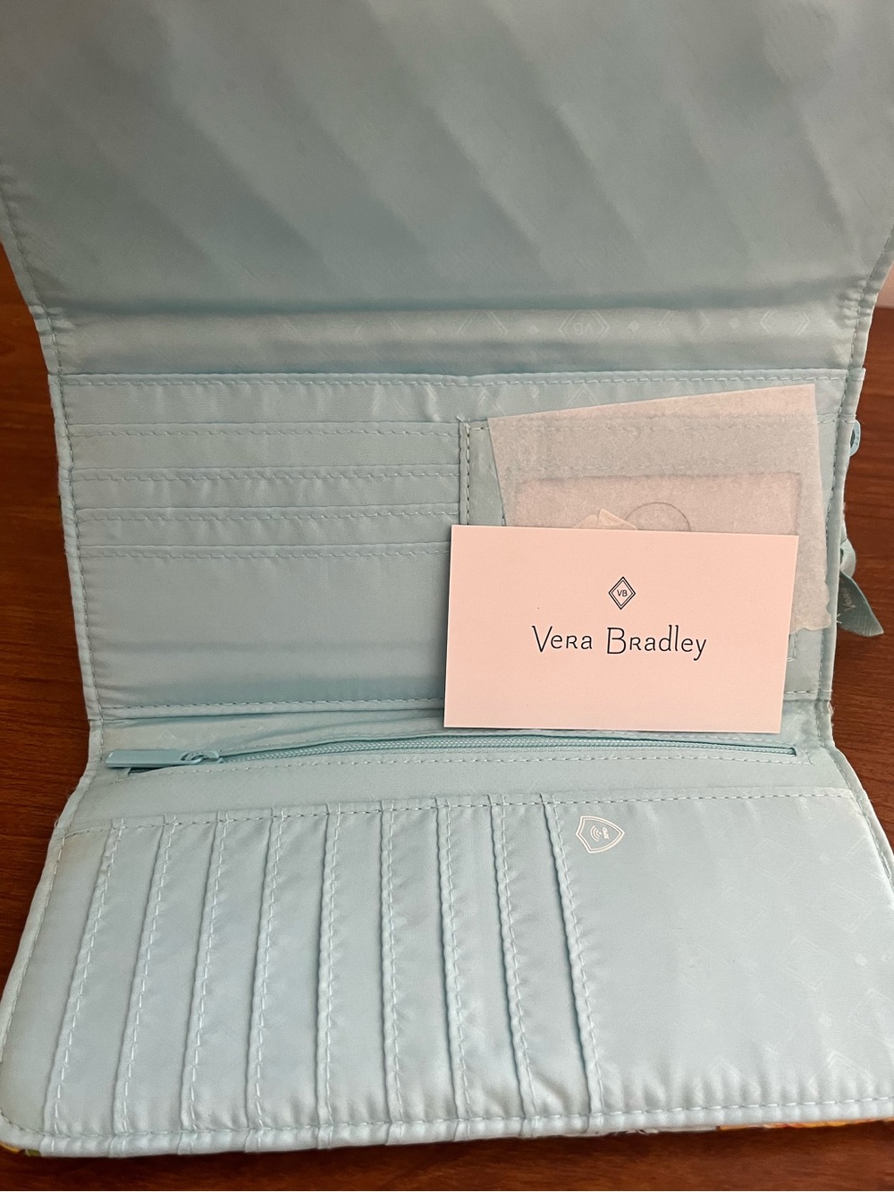 NWT VERA BRADLEY Lemon Grove Clutch Wristlet Wallet RFID Quilted Cotton Phone - Picture 6 of 10